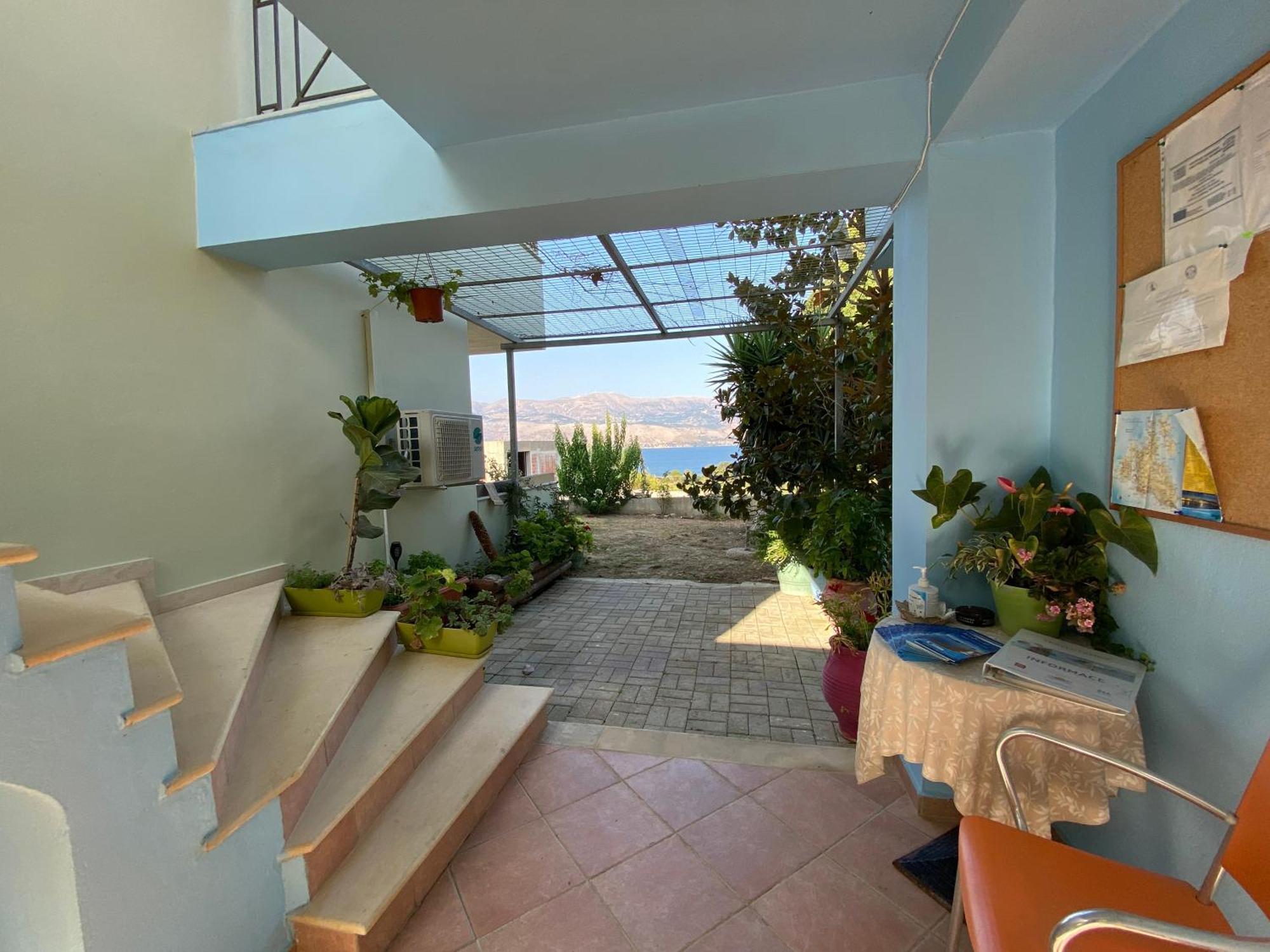 Mirovigli Family Rooms Lepedha Exterior photo